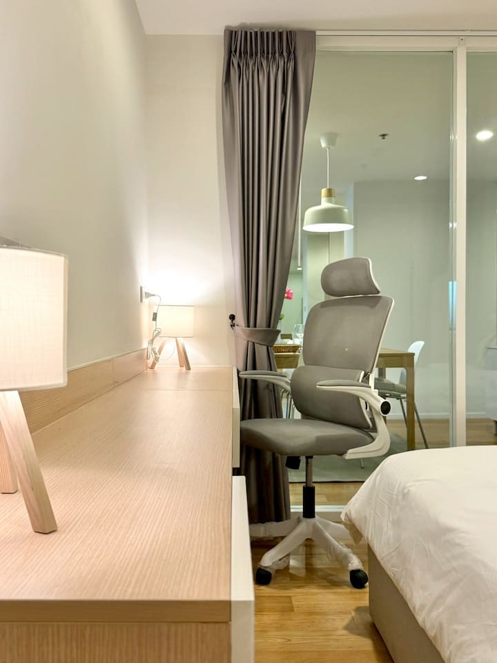 3BD3BA Condo|City View|Hot Tub|7-11, PoolGym, Mall — managed short-term rental in Bangkok