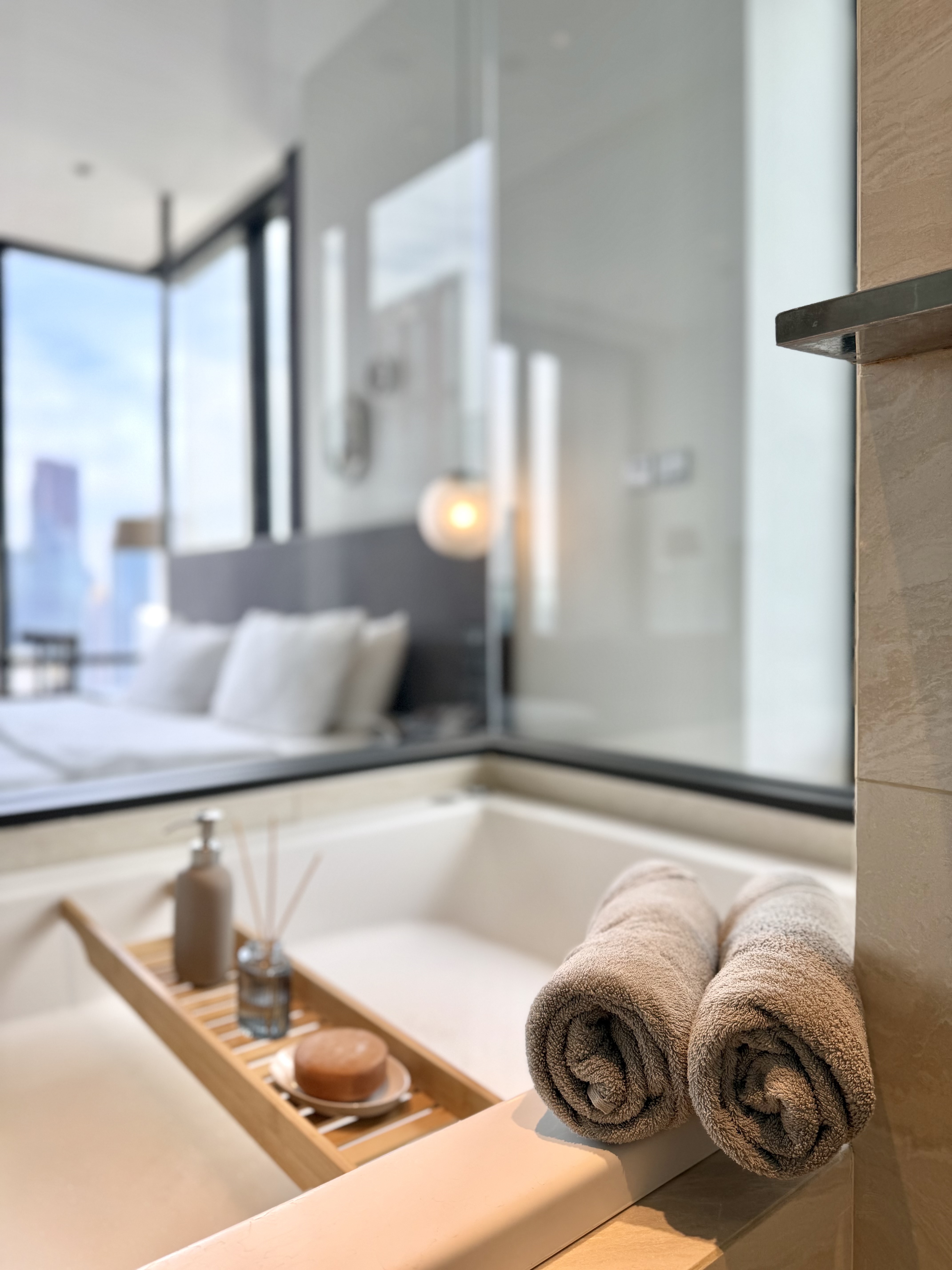 Pool-View 35th Floor, Private Jacuzzi, Silom