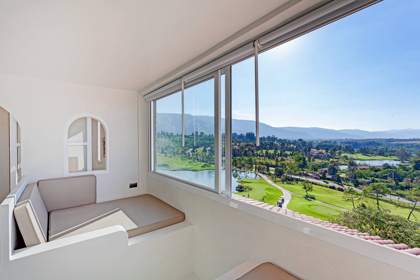 180°Golf-View Sleep13 NightSafari/SkyLoft/Own-Yard — managed short-term rental in Bangkok
