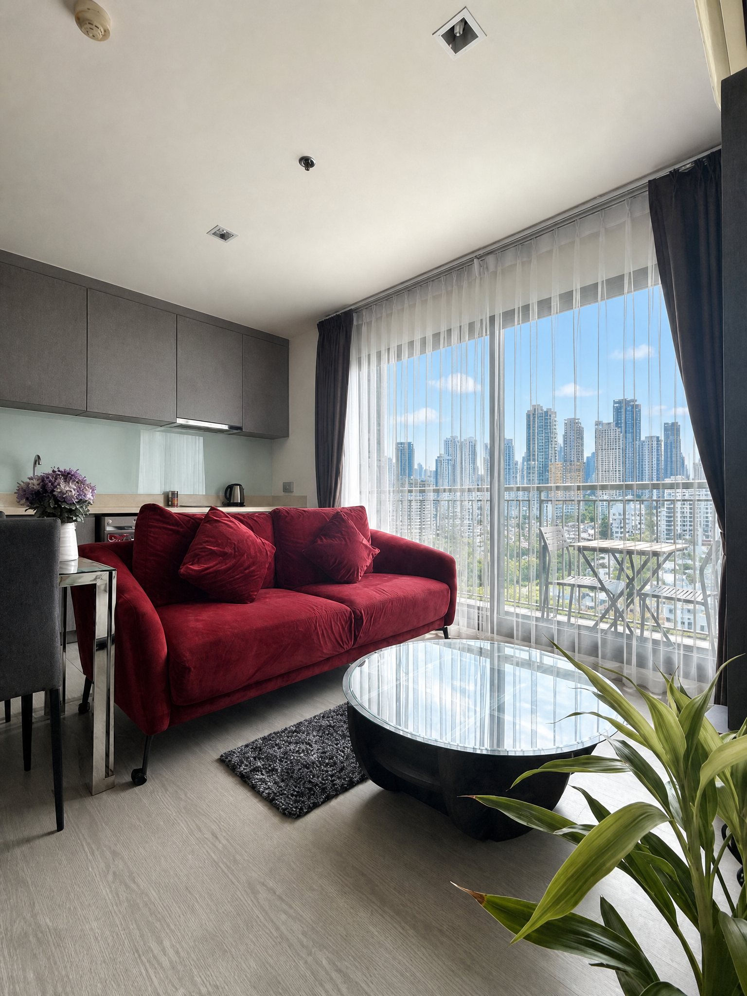 5min to BTS-7eleven- Pool Kitchen Gym Sunset view — managed short-term rental in Bangkok