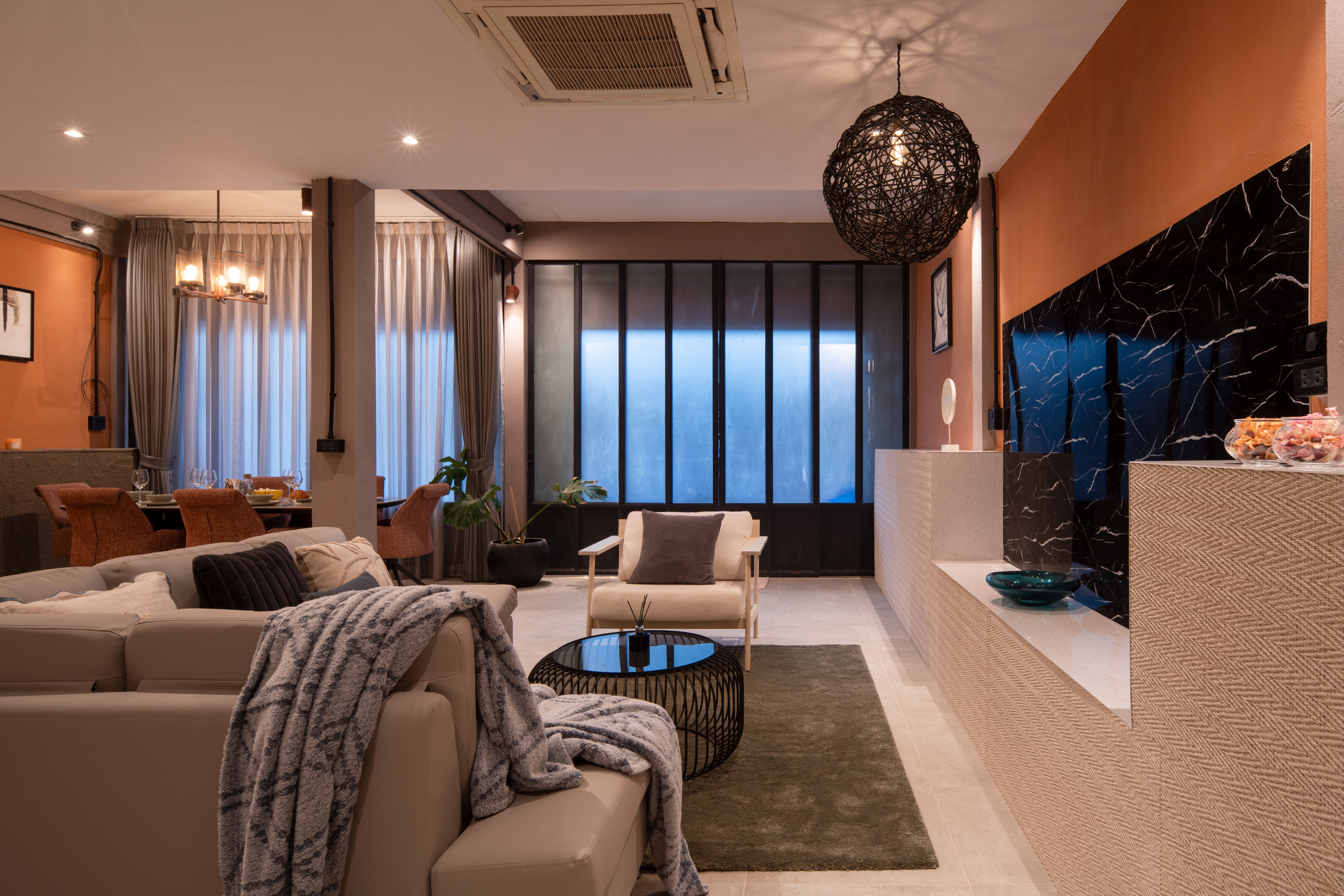 BTSThongLor KingBed Private Baths&Balcony FastWiFi — managed short-term rental in Bangkok